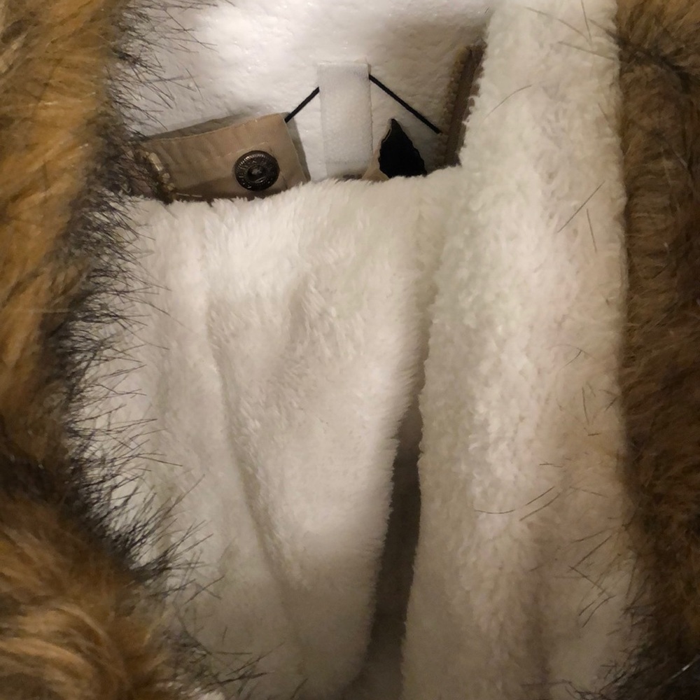 Snow Jacket - Picture 4 of 5